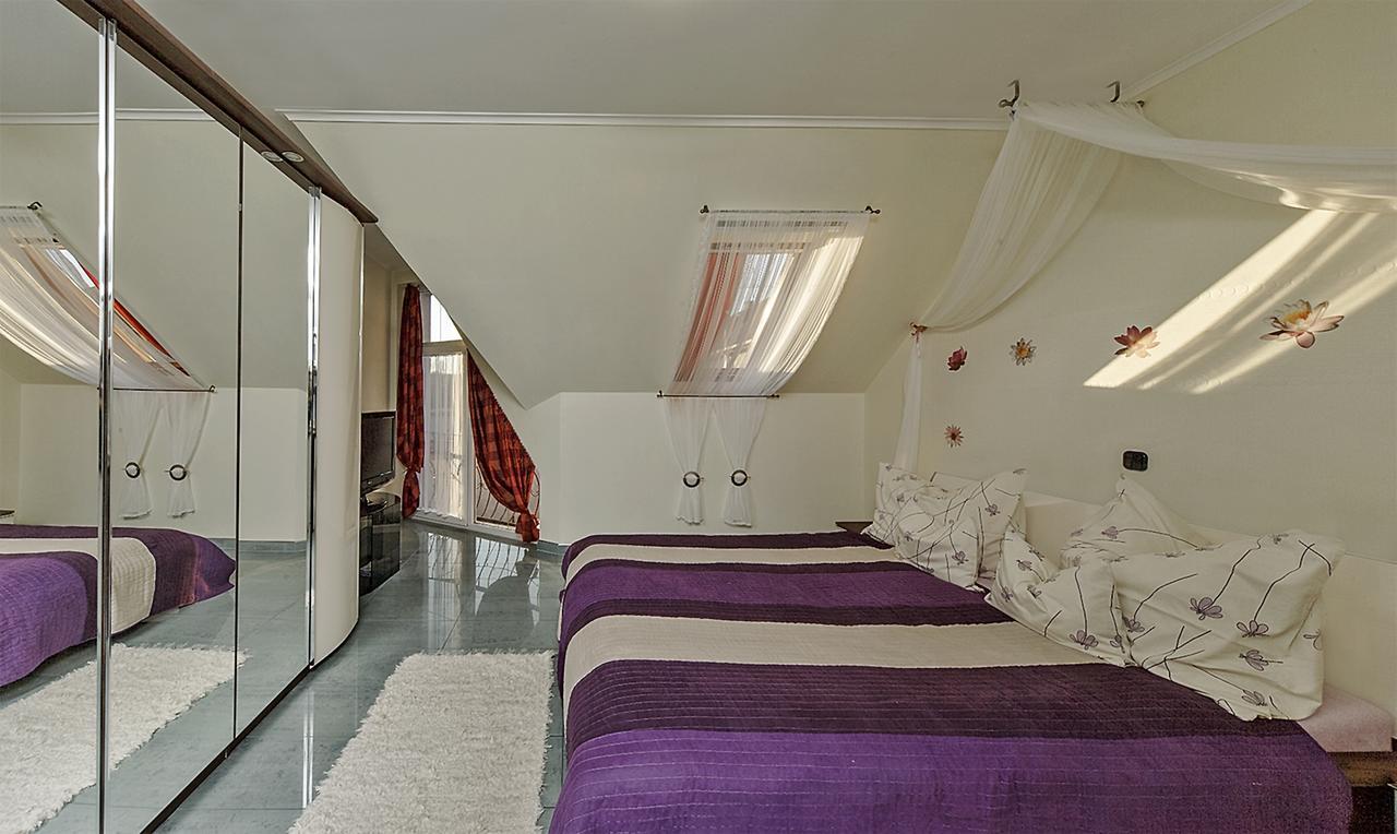 Vintiamo Apartmanok Egerszalók Exteriör bild